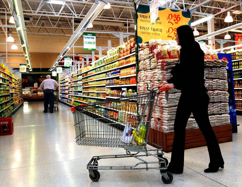 Base de datos de Hipermercados en España