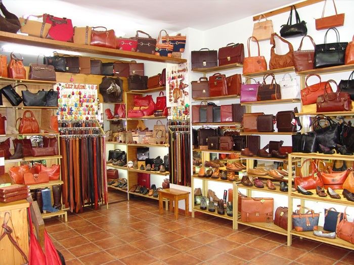 Base de datos de Tiendas de marroquinería en Sevilla